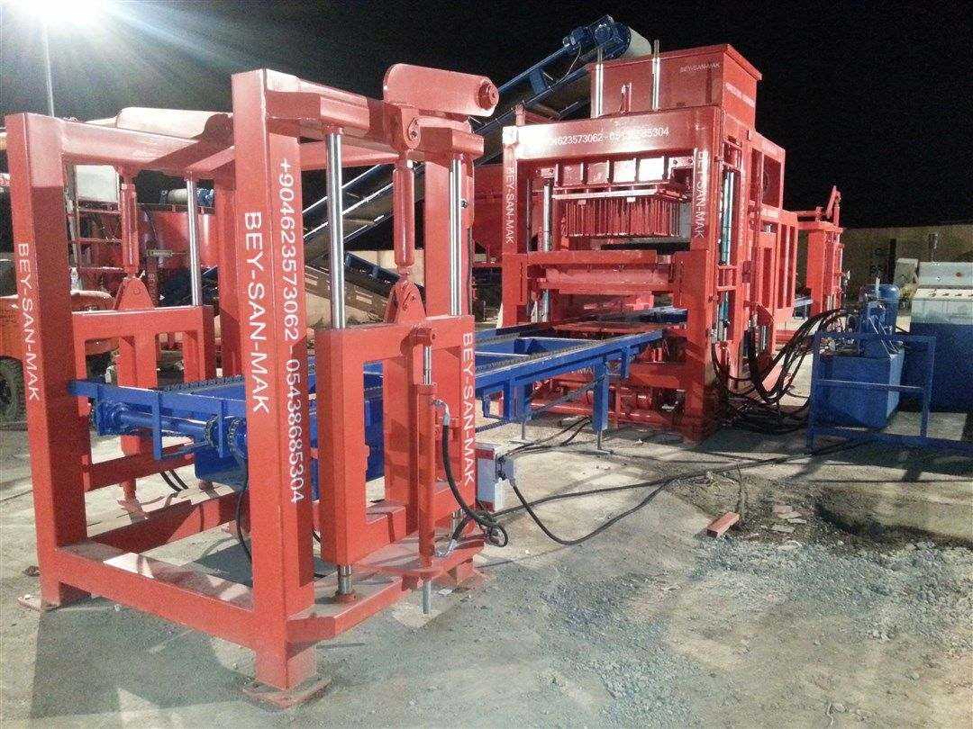 Machine a Parpaing, Machine de Parpaing, Prix Machine de Parpaing, Machine Parpaing Neuf, Machine a Parpaing a ventre, Machine de parpaing semi automatique, Machine Parpaing Manuelle