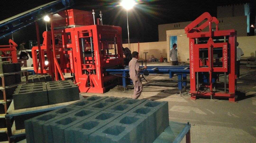 Machine a Parpaing, Machine de Parpaing, Prix Machine de Parpaing, Machine Parpaing Neuf, Machine a Parpaing a ventre, Machine de parpaing semi automatique, Machine Parpaing Manuelle