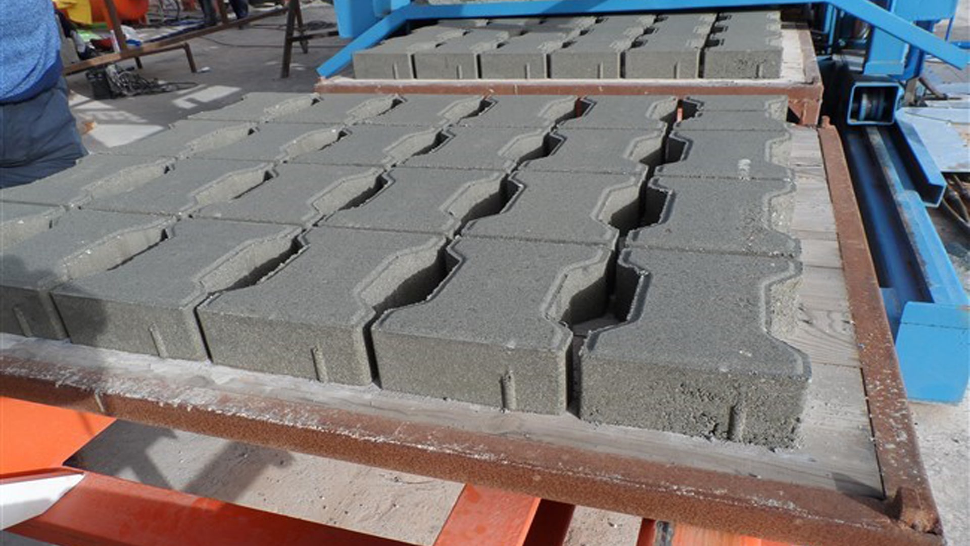 avantages_des_pavés_en_béton_autobloquants_machine_a_pavé_09.jpg