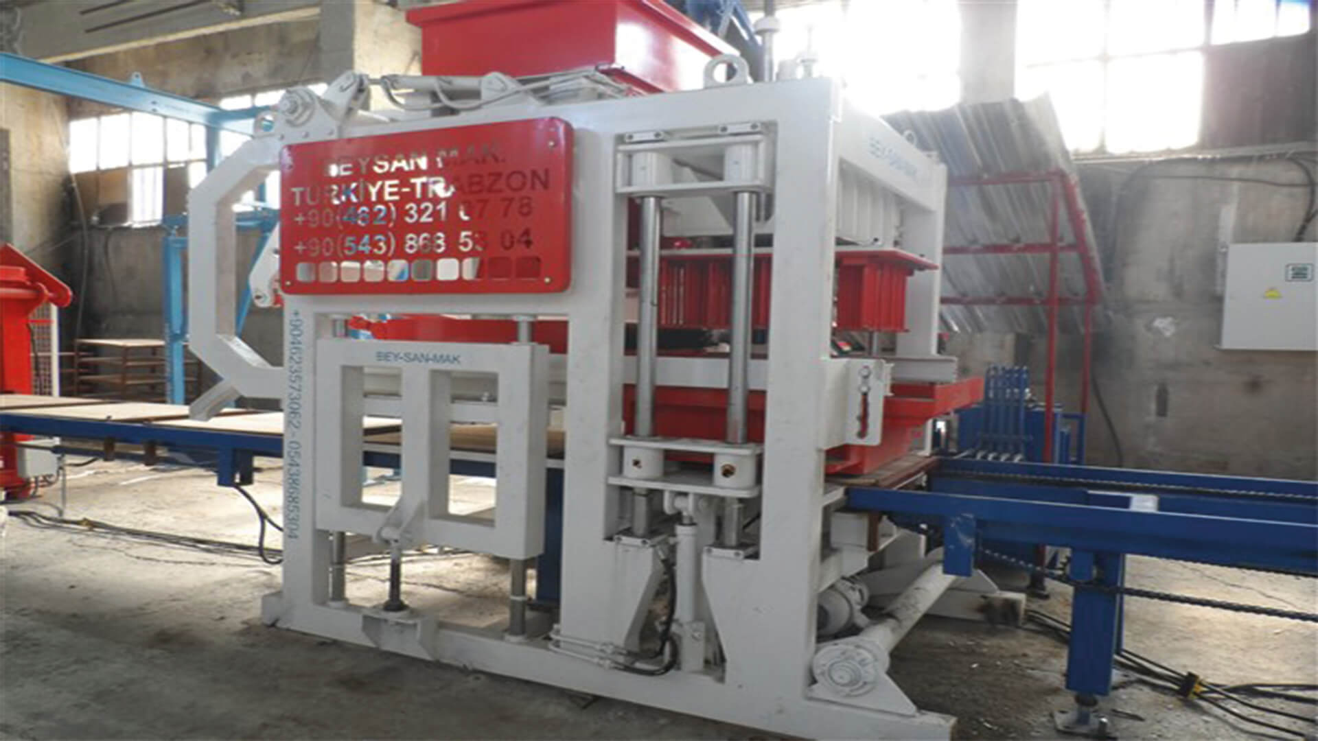 combien_coûte_une_usine_de_machine_de_pave_machine_a_parpaing_machine_a_brique_08.jpg
