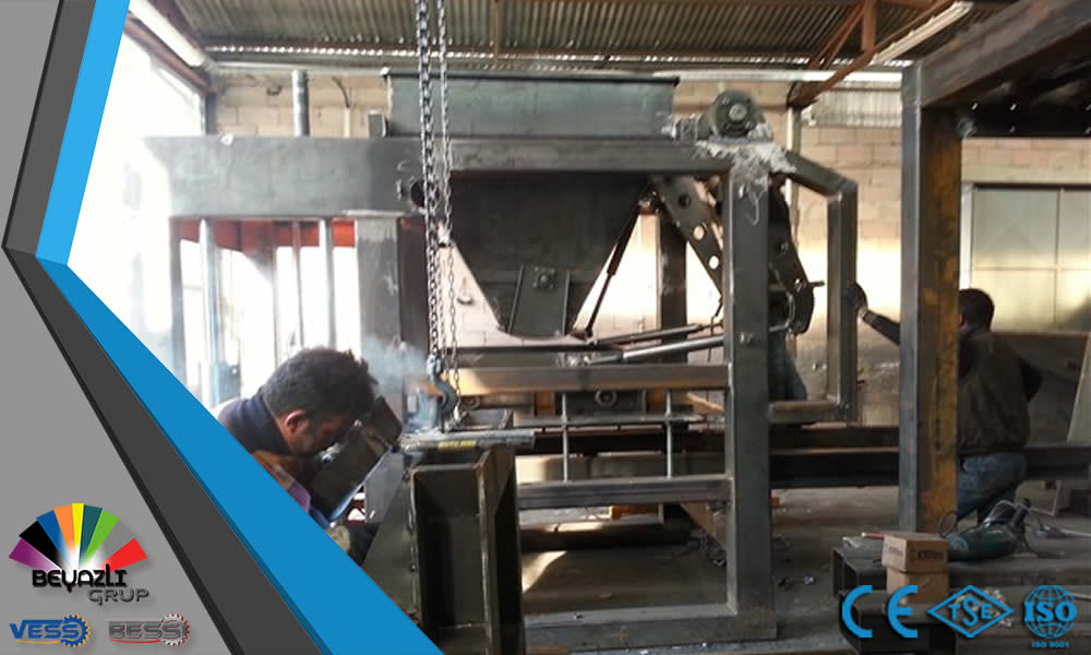 fabrication_machine_a_brique_et_parpaing.jpg