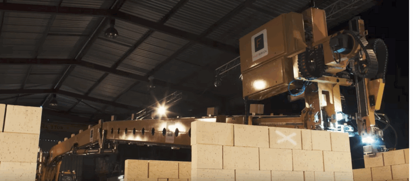hadrian-x-fast-robotics-820x360.png