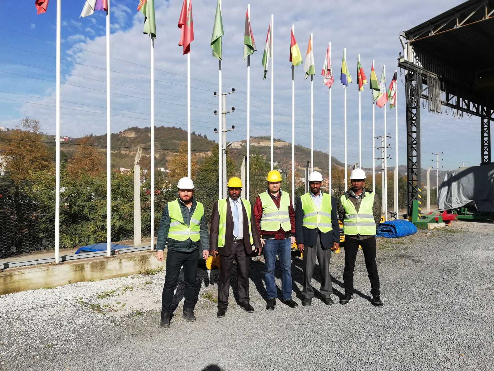 la visite de notre client somalien a l usine de fabrication de parpaing Bloc a béton en turquie 1