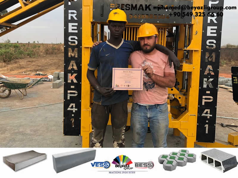 machine-parpaing-pave-semi-automatique-machine-bordure-brique-tcb-sarl-mali-bamako-beyazli-groupe-002.jpg