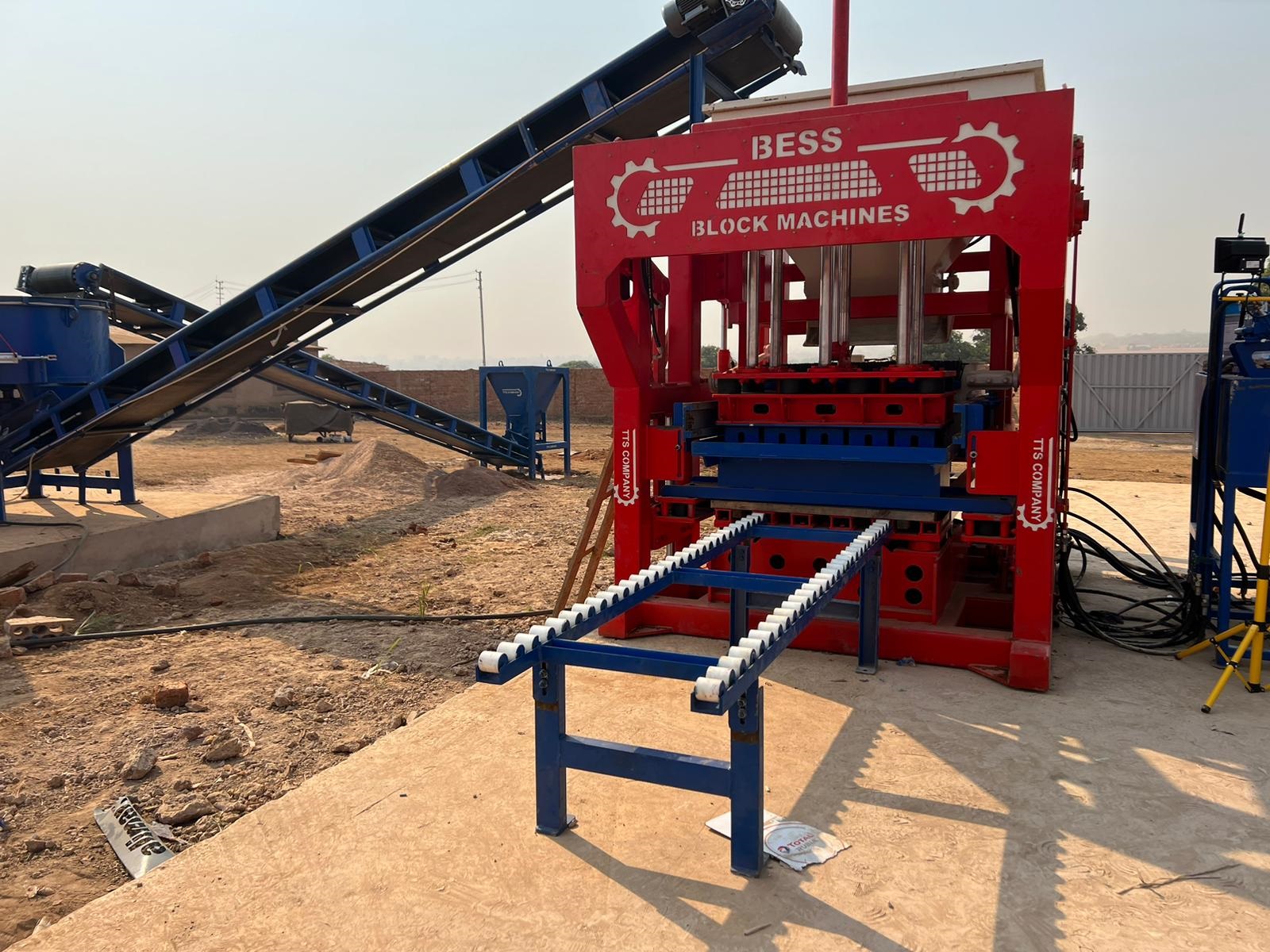 machine_a_brique_installation_a_Lubumbashi_2022.jpg
