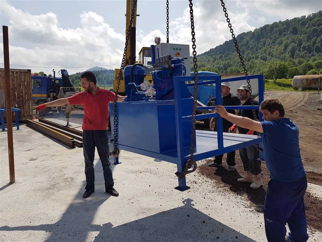 Plateforme Opérateur de la machine a parpaing, Plateforme Opérateur de la machine a pavé, Plateforme Opérateur de la machine bordure, Plateforme Opérateur du centrale a béton, Cabine de l'opérateur de la machine a parpaing, Cabine de l'opérateur de la machine a pavé, Cabine de l'opérateur de la machine bordure, Cabine de l'opérateur du centrale a béton